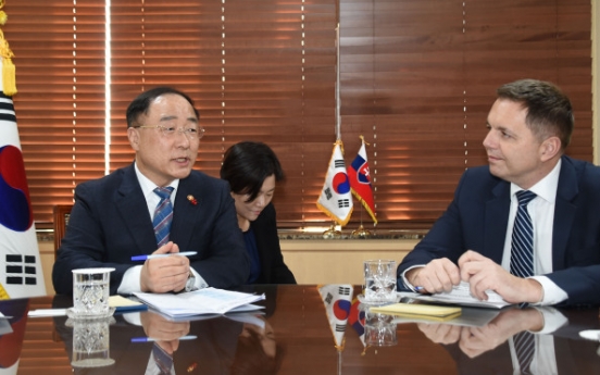 Slovakia calls for cooperation with Korea on eco-friendly cars