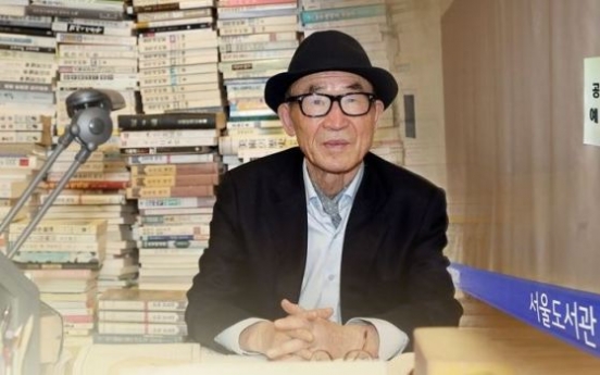 Poet Ko Un loses damages suit against MeToo accuser