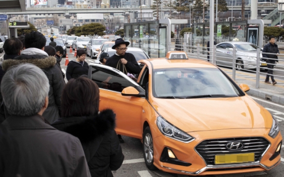 Seoul's base taxi fare rises to 3,800 won