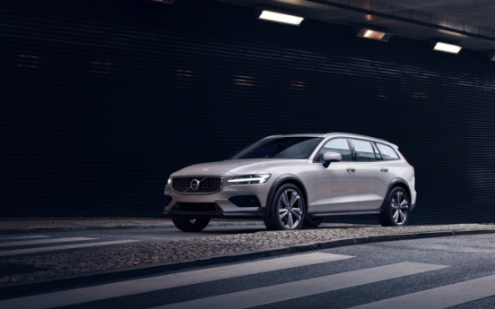 Volvo’s V60 Cross Country lands in Korea