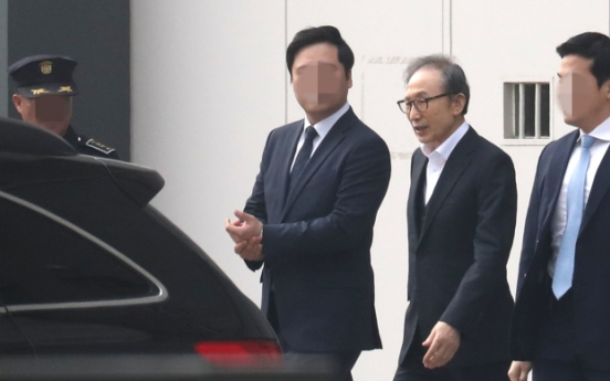 [Newsmaker] Former President Lee Myung-bak released on bail