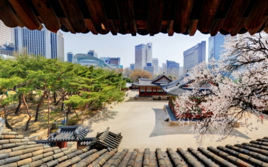 Seoul hosts tours at royal palaces