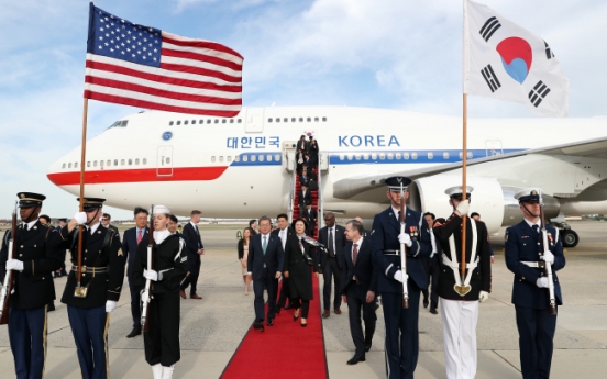 Moon arrives in US to meet Trump on stalled NK dialogue