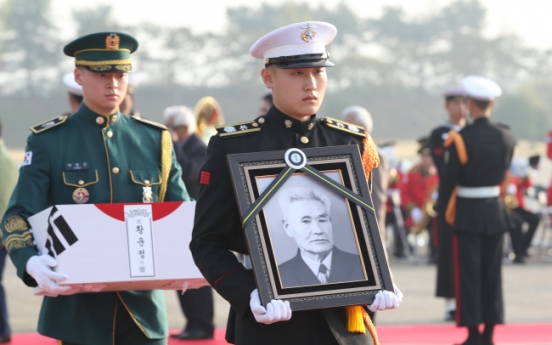 Moon marks return of remains of Korean independence fighters from Kazakhstan