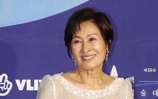 Veteran actress Kim Hye-ja wins grand prize at Baeksang Awards