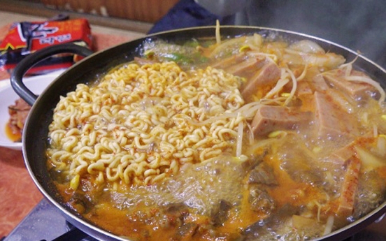 [Seoul Food Alley]  ‘Army stew’ represents tumultuous mid-20th century history