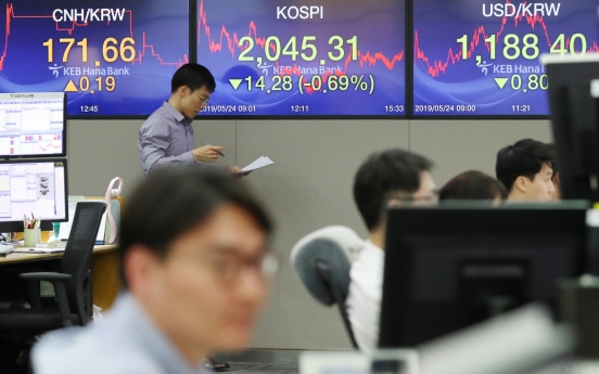 S. Korean stocks retreat, won dips amid US’ threat to slap duties