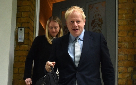 Boris Johnson wins first round of UK leadership vote