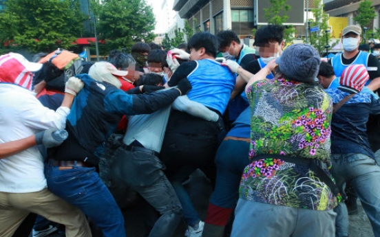 [Newsmaker] Far-right campsite cleared from Gwanghwamun Square