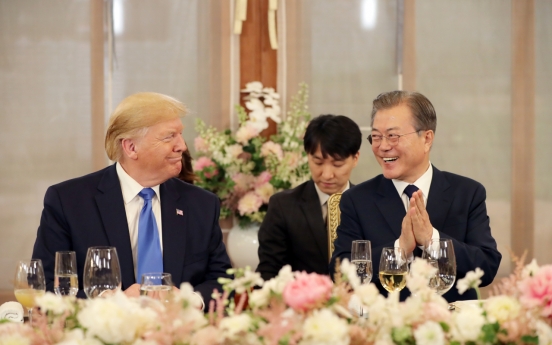 Moon dines with Trump ahead of summit