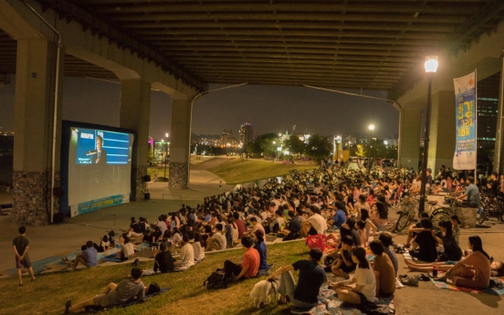 Free film screenings to be held under Han River bridges