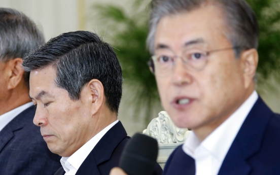 Moon mentions responsibility for cases of lax military discipline