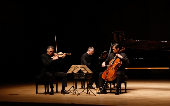 Cellist Yang Sung-won’s trio to go on Korean tour