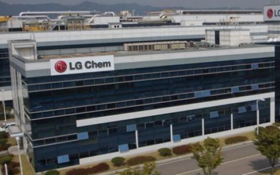 LG Chem, UDC to develop upgraded OLED materials