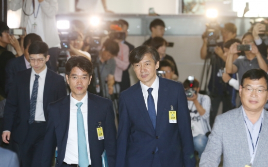 Opposition to justice nominee Cho rises to new heights: poll
