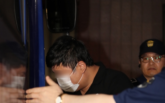 Prosecution requests formal arrest of Cho Kuk's relative