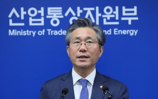 Tokyo willing to discuss export controls with Seoul