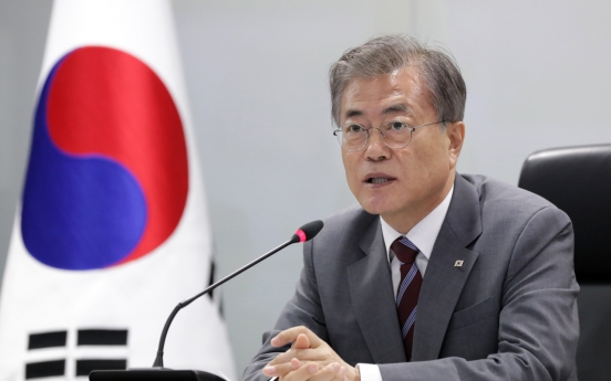 Moon's approval rating rebounds after Cho Kuk resigns: Realmeter