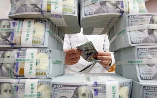 Foreign currency deposits slightly drop in Nov.