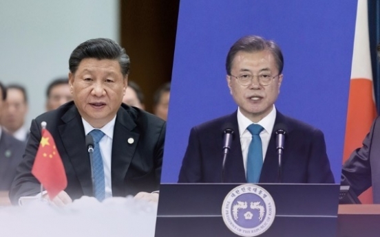 Moon to hold bilateral summit with Abe in China on Tuesday : Cheong Wa Dae