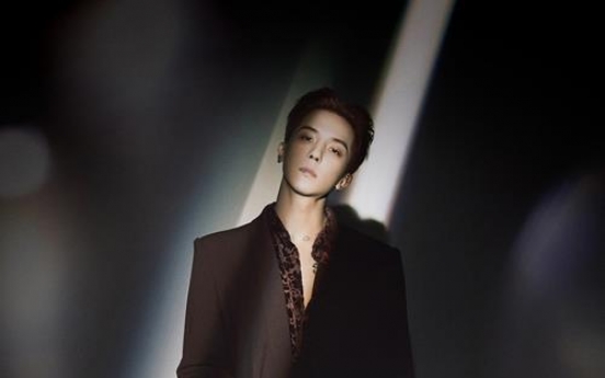 Boy band WINNER's Mino becomes latest entertainer to debut as painter