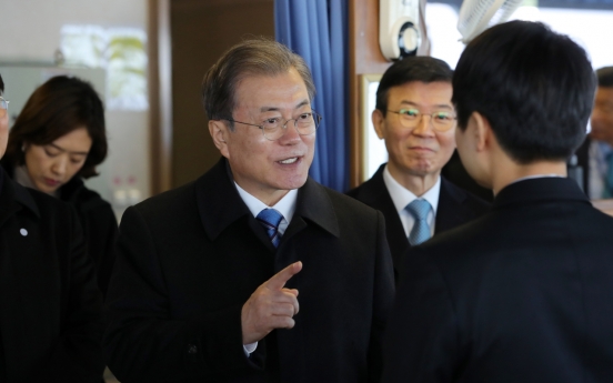 Moon vows to boost eco-friendly car industry