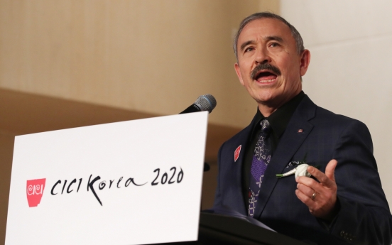 [Newsmaker] US envoy say it's his mustache; South Koreans say otherwise