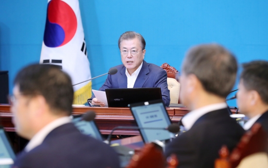 Moon orders diplomatic consultations over special entry for Korean businessmen