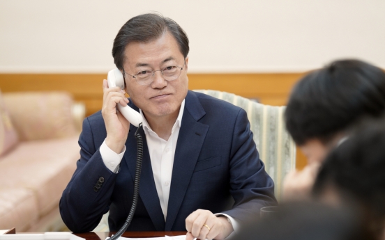 Moon, Trump discuss joint efforts against COVID-19 in phone conversation