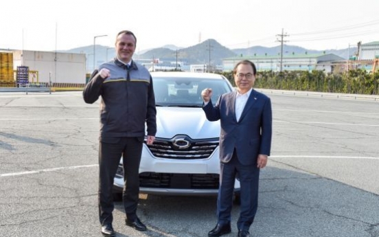 Busan mayor visits Renault Samsung’s Busan plant to encourage workers