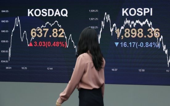 Seoul stocks end lower ahead of Q1 earnings season