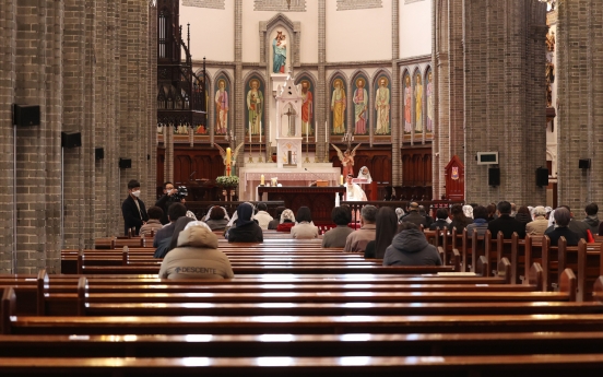 S. Koreans cautiously join religious events amid eased social distancing