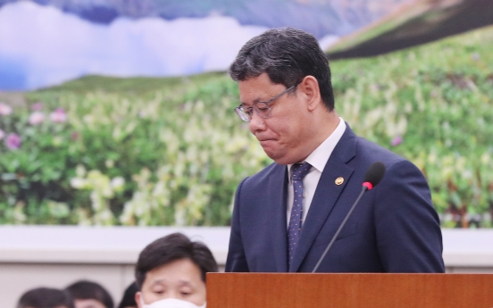 Unification minister visits Panmunjom just days after DMZ gunfire