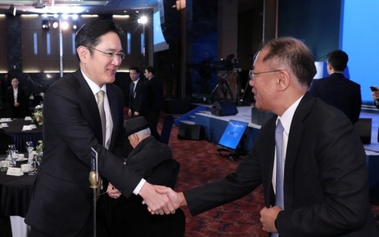 Samsung, Hyundai Motor heirs discuss EV biz cooperation