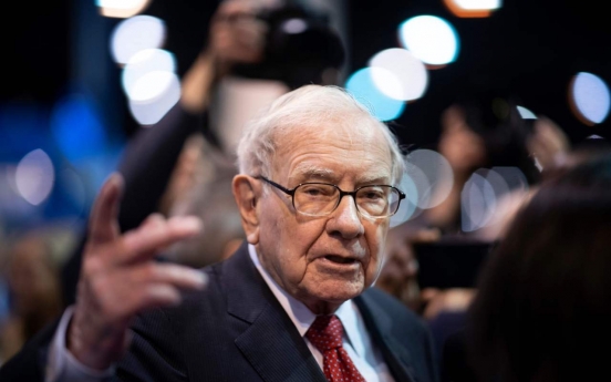 Warren Buffett’s stock unload dampens outlook for S. Korean banks