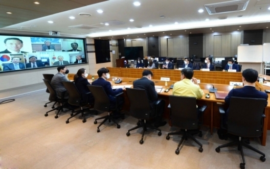 FM Kang discusses biz support with mission chiefs in Middle East amid virus outbreak