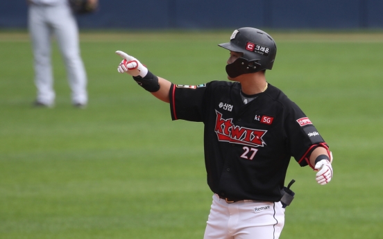 Defensive outfielder brimming with confidence in batter's box