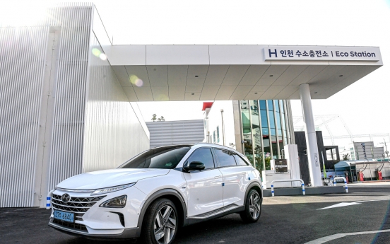 Hyundai opens 1st hydrogen-charging station for commercial cars