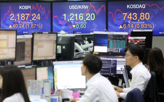 Seoul stocks open higher on economic recovery hopes