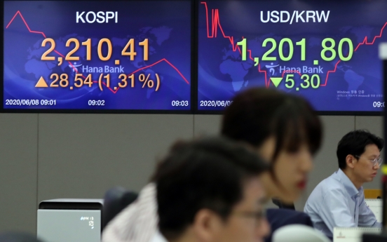 Seoul stocks open higher on Wall Street gains