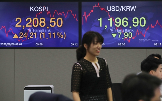 Seoul stocks open higher on large cap gains