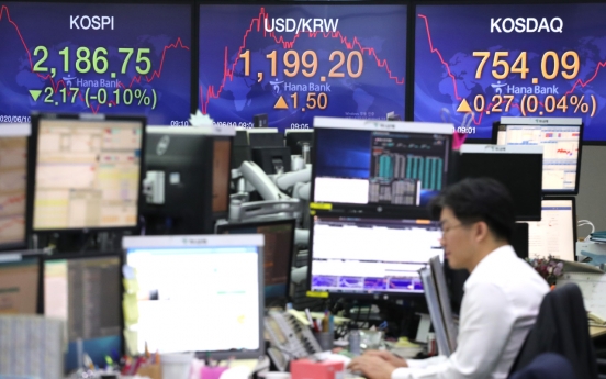 Seoul stocks open lower on profit-taking