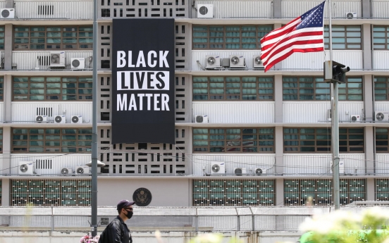 [Newsmaker] Black Lives Matter banner removed from US Embassy building in Seoul