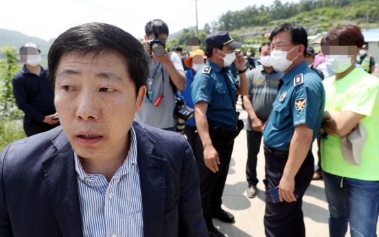 Police search property of ex-NK defector at center of anti-Pyongyang leafleting