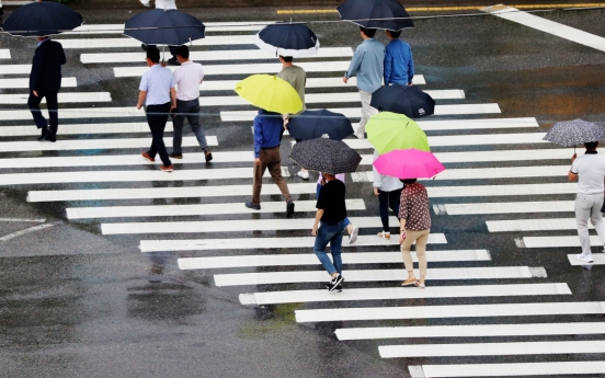 Heavy rain, strong winds expected in Korea