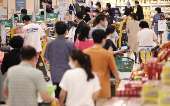 Korea’s consumption slowdown decelerates, but exports keep sliding: KDI