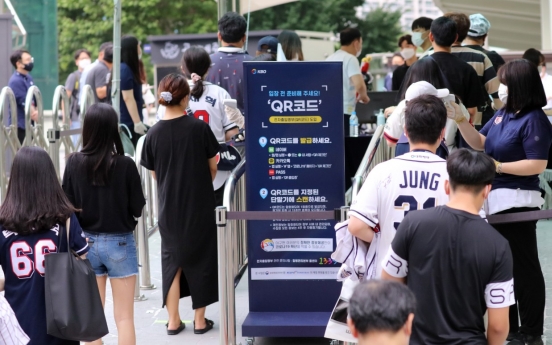 Look who's back: Fans return to KBO games during pandemic