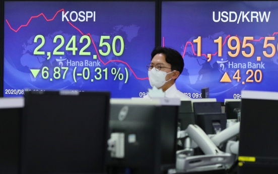 Seoul stocks open lower on chip, auto losses