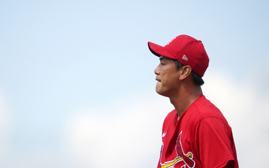 Cardinals' Kim Kwang-hyun back in St. Louis, doing better after bout of kidney ailment