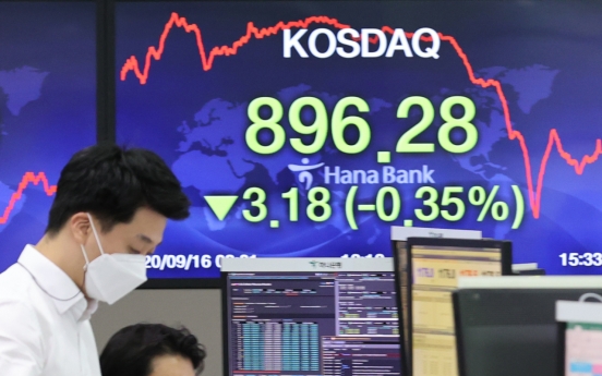 Seoul stocks snap 4-day winning streak on profit-taking